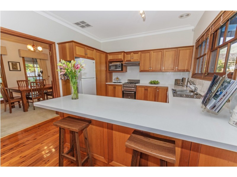33 Roderick Street, Tamworth NSW 2340