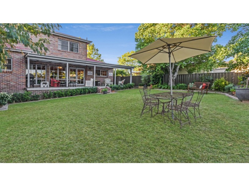 33 Roderick Street, Tamworth NSW 2340