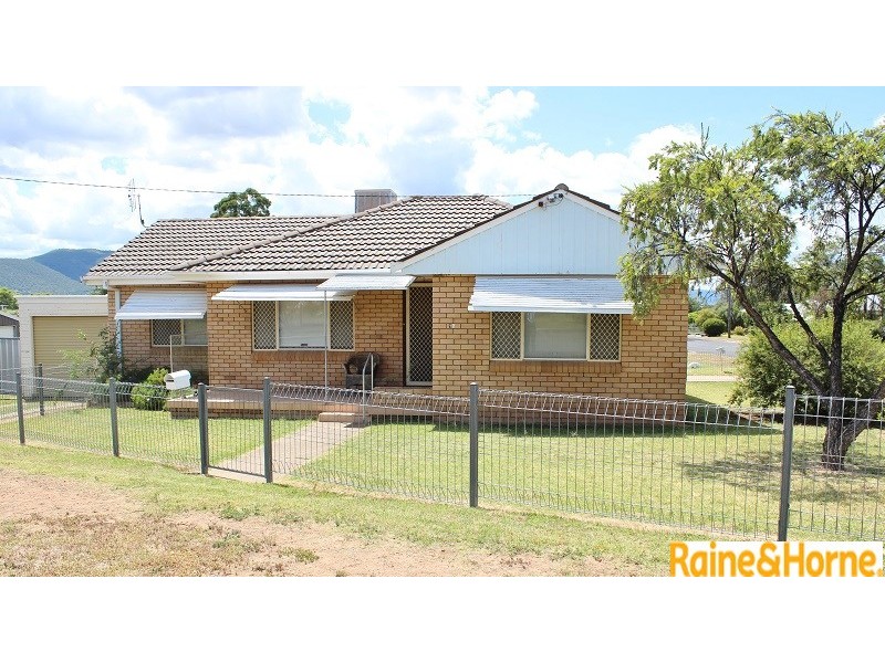 20 Campbell Street, Tamworth NSW 2340