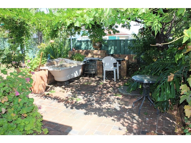 15 Coorong Street, Tamworth NSW 2340