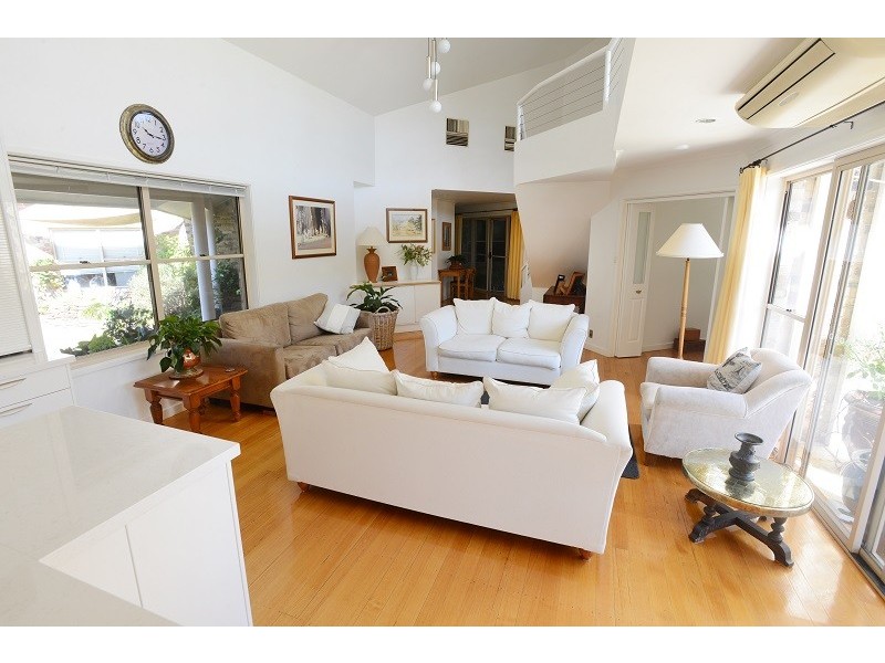 4 Cobb and Co Circuit, Tamworth NSW 2340