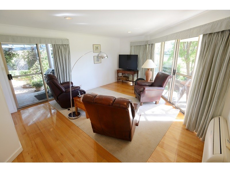 4 Cobb and Co Circuit, Tamworth NSW 2340