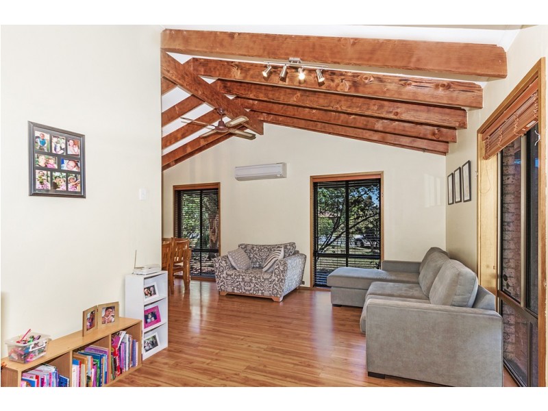 33 Mullumbimby Close, Tamworth NSW 2340