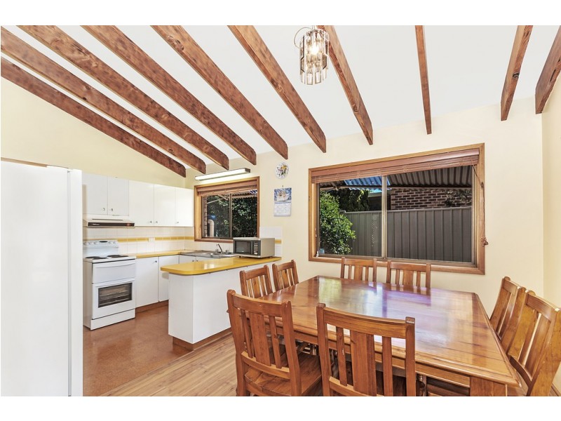 33 Mullumbimby Close, Tamworth NSW 2340