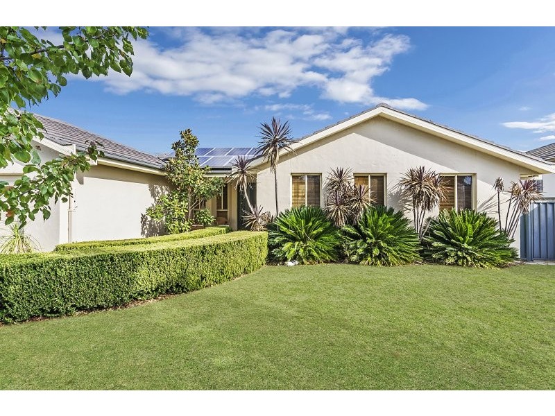 32 Warwick Road, Tamworth NSW 2340