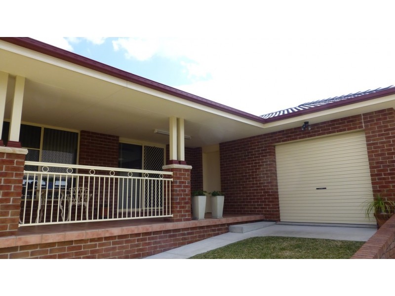 14 Kalinda Place, Tamworth NSW 2340