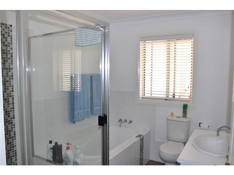 36 Wagonia Drive, Kootingal NSW 2352