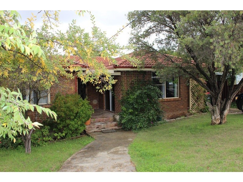 4 Westow Crescent, Tamworth NSW 2340