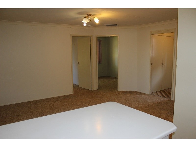 8 Wattle Close, Tamworth NSW 2340