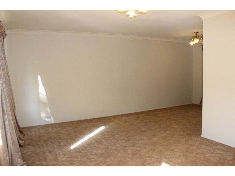 8 Wattle Close, Tamworth NSW 2340