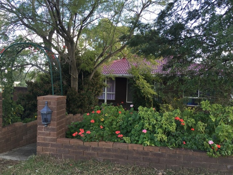 18 Somerset Place, Tamworth NSW 2340