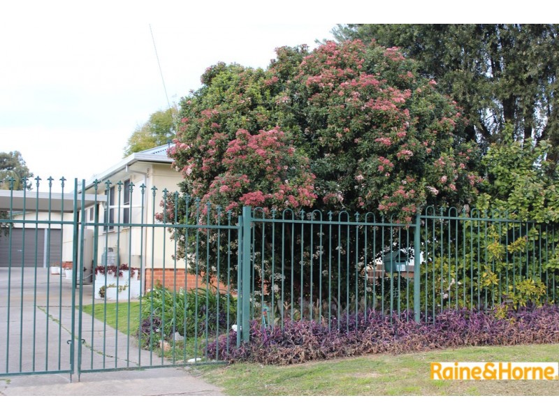 15 Central Avenue, Tamworth NSW 2340