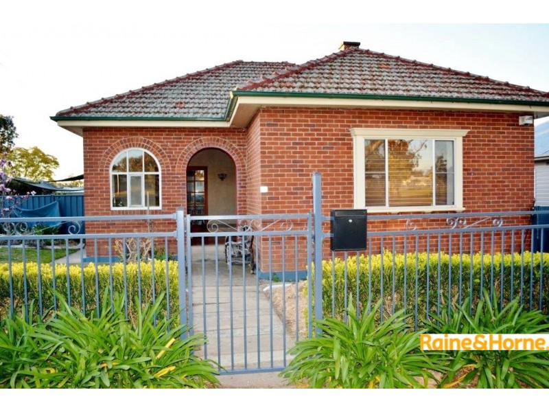 51 Gipps street, Tamworth NSW 2340