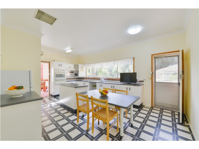 16 Warramunga Avenue, Tamworth NSW 2340