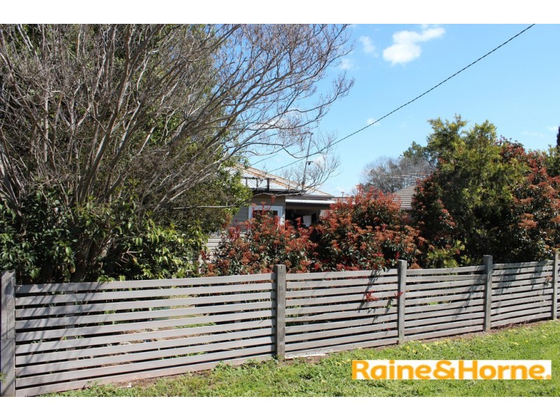 103 Rawson Avenue, Tamworth NSW 2340