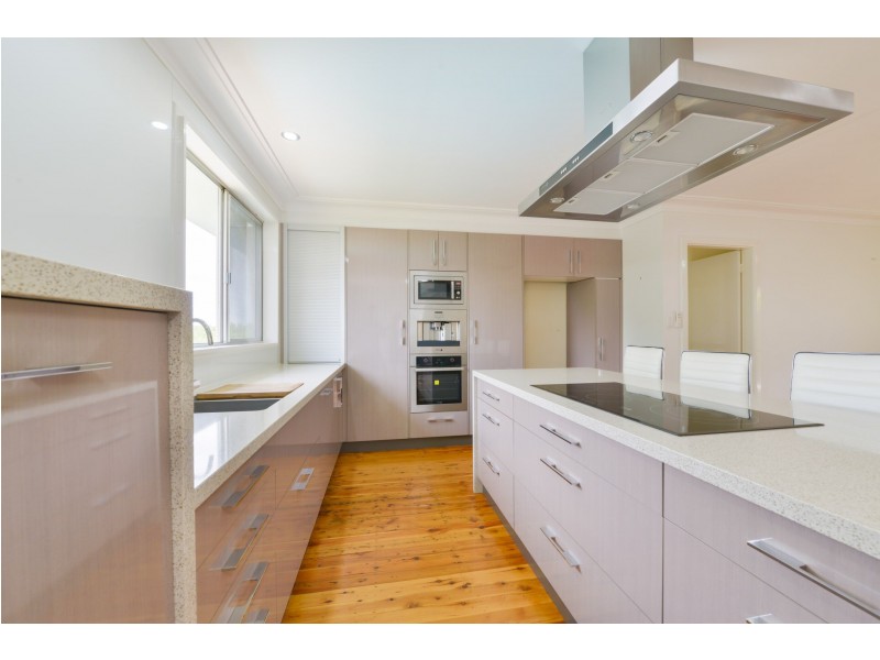 9 Carmichael Ave, Tamworth NSW 2340