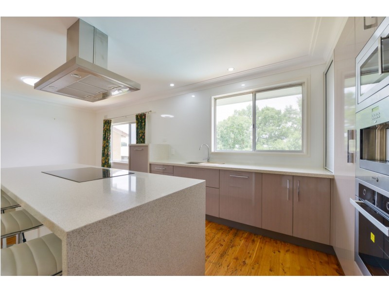 9 Carmichael Ave, Tamworth NSW 2340