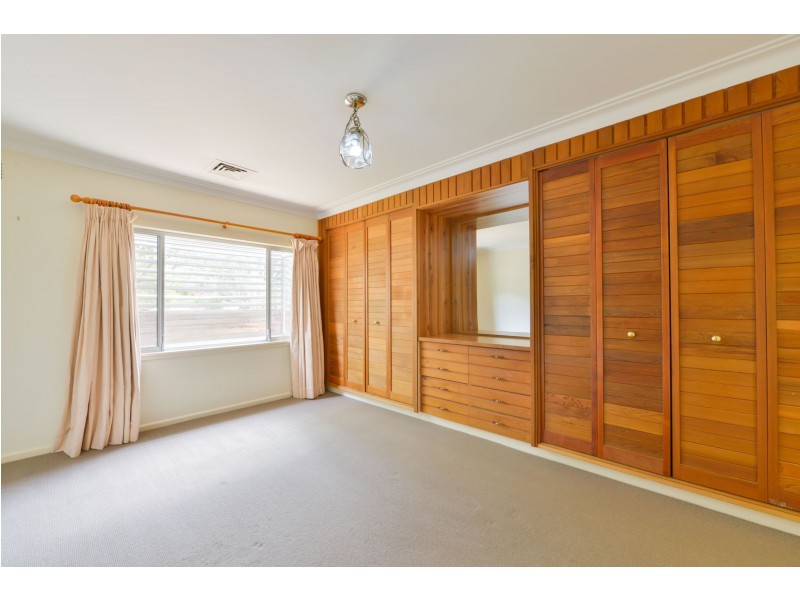 9 Carmichael Ave, Tamworth NSW 2340