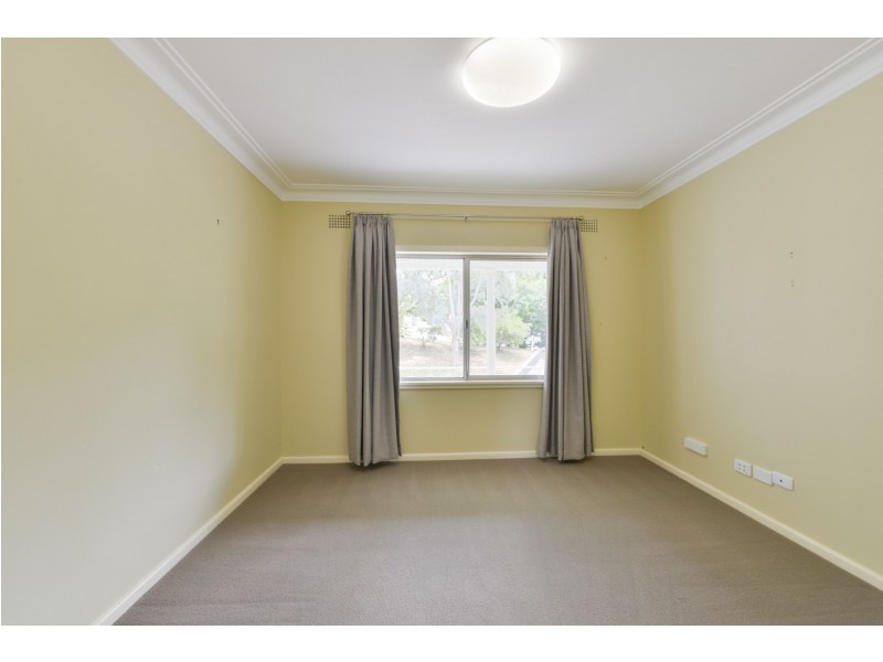 9 Carmichael Ave, Tamworth NSW 2340