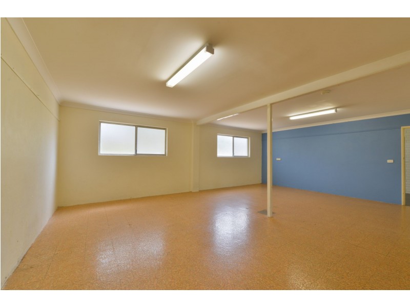 9 Carmichael Ave, Tamworth NSW 2340