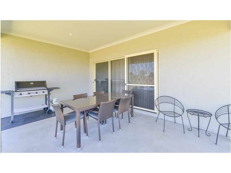 38 The Grange, Tamworth NSW 2340