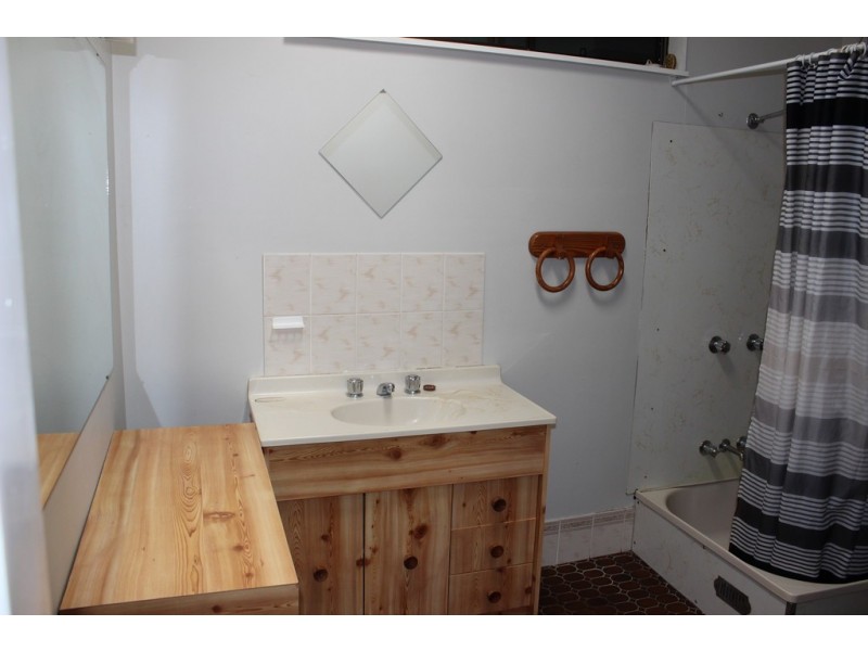 32 Robert Street, Tamworth NSW 2340