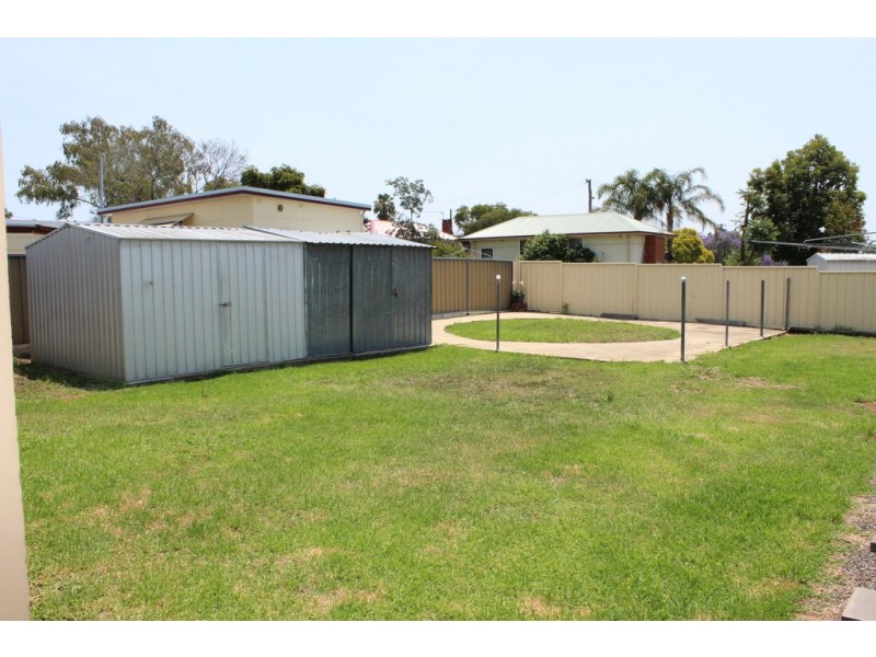 32 Robert Street, Tamworth NSW 2340