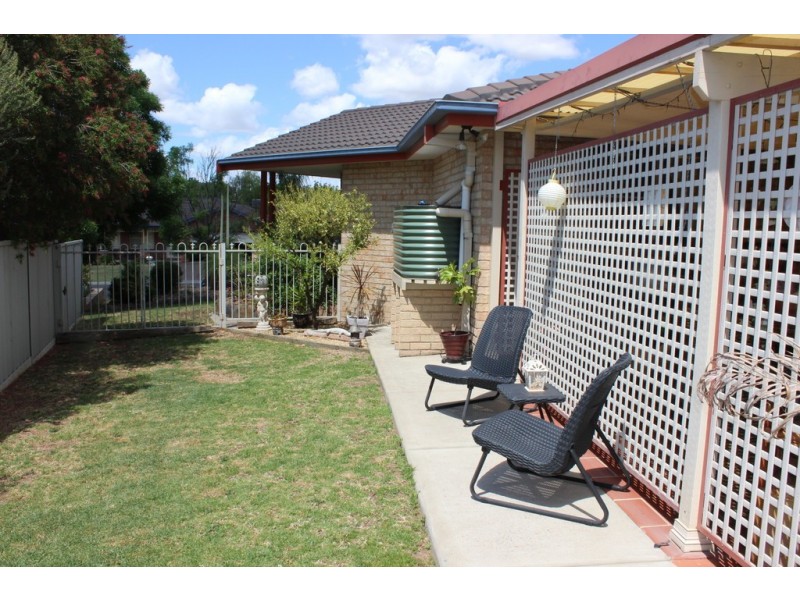 4 Clancy Court, Tamworth NSW 2340