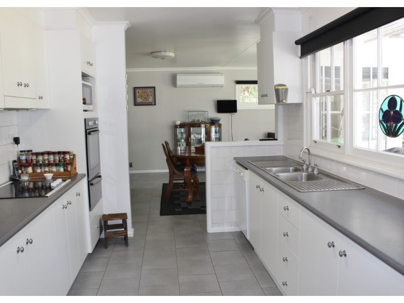 120 Raglan Street, Tamworth NSW 2340