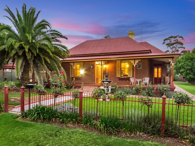 65 Hill Street, Tamworth NSW 2340