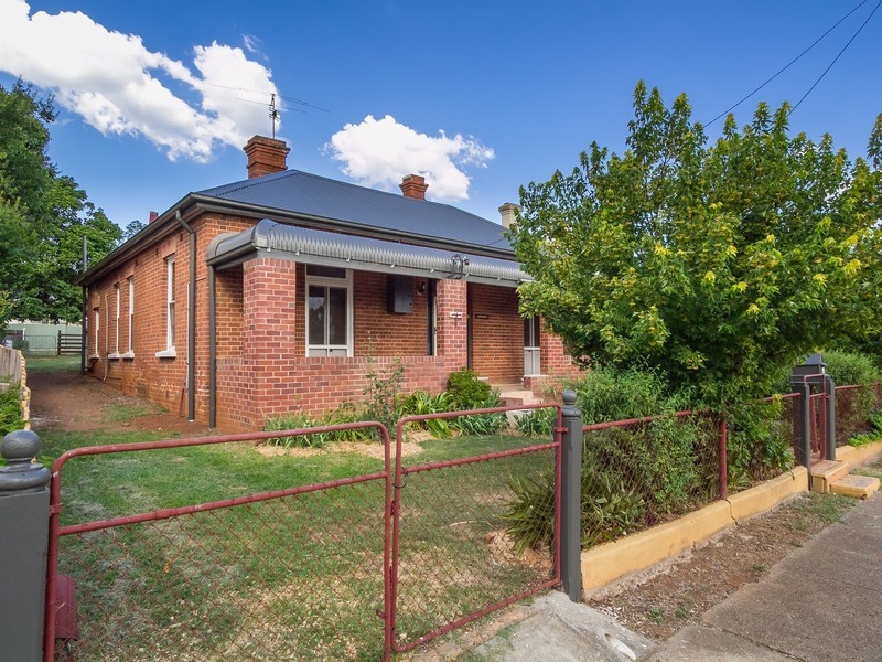 70 Griffin Avenue, Tamworth NSW 2340