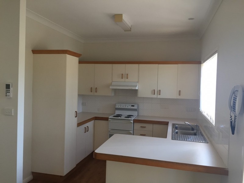 2/4 Gunn Place, Tamworth NSW 2340