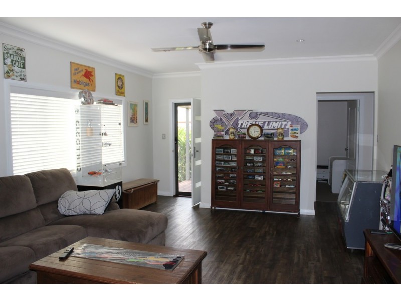 21 Parry Street, Tamworth NSW 2340