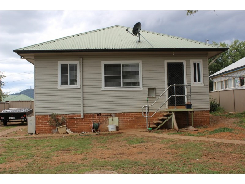 21 Parry Street, Tamworth NSW 2340
