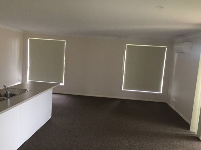 37 Flemming Crescent, Tamworth NSW 2340