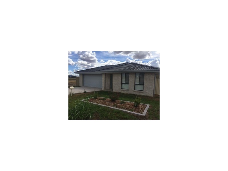 43 Flemming Crescent, Tamworth NSW 2340