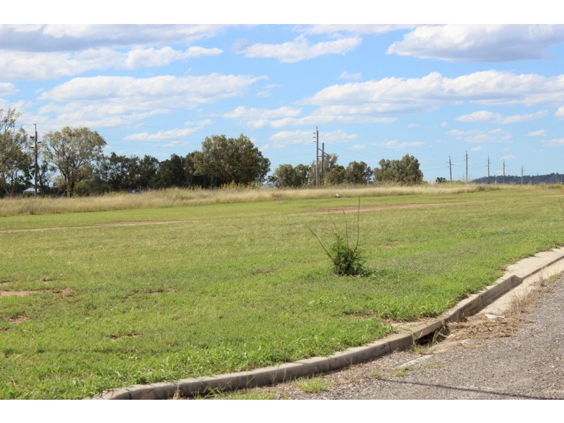 57 Kenny Drive, Tamworth NSW 2340