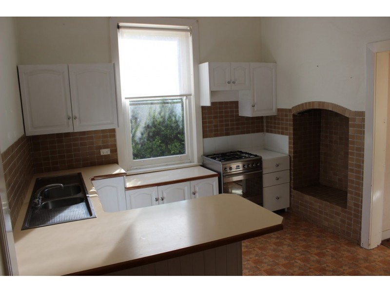 79 White Street, Tamworth NSW 2340