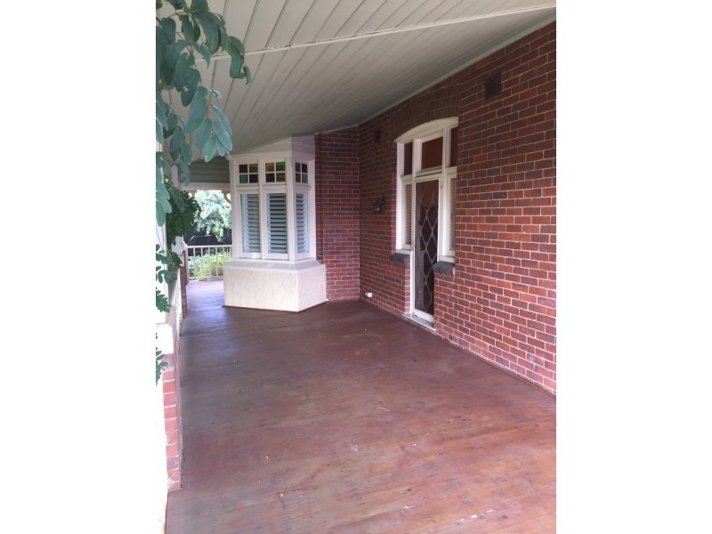 79 White Street, Tamworth NSW 2340