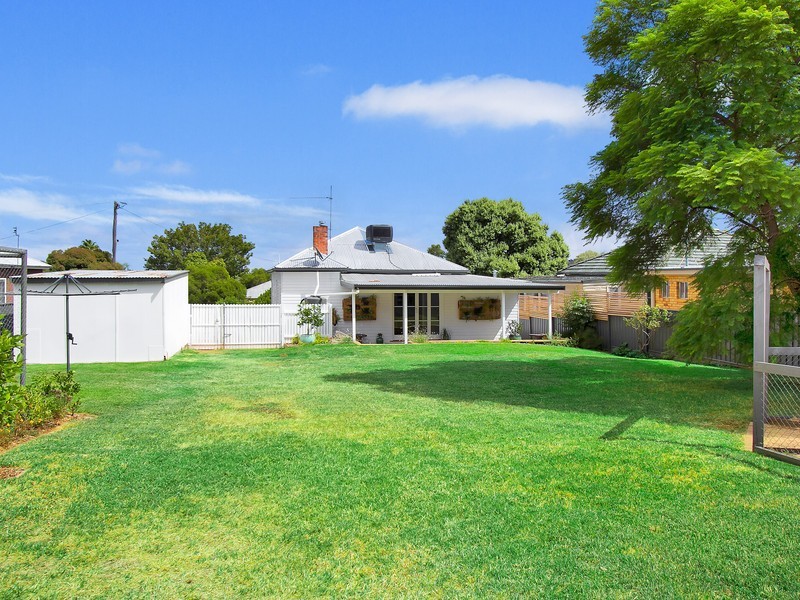 3 Victoria Street, Tamworth NSW 2340