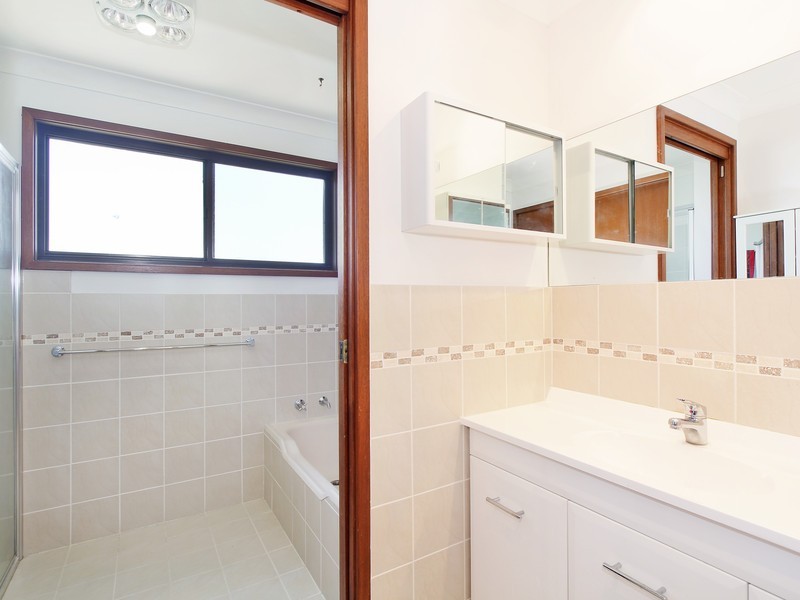 9 Dekalb Street, Tamworth NSW 2340