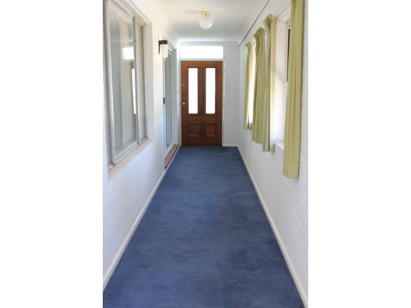 130 Napier Street, Tamworth NSW 2340