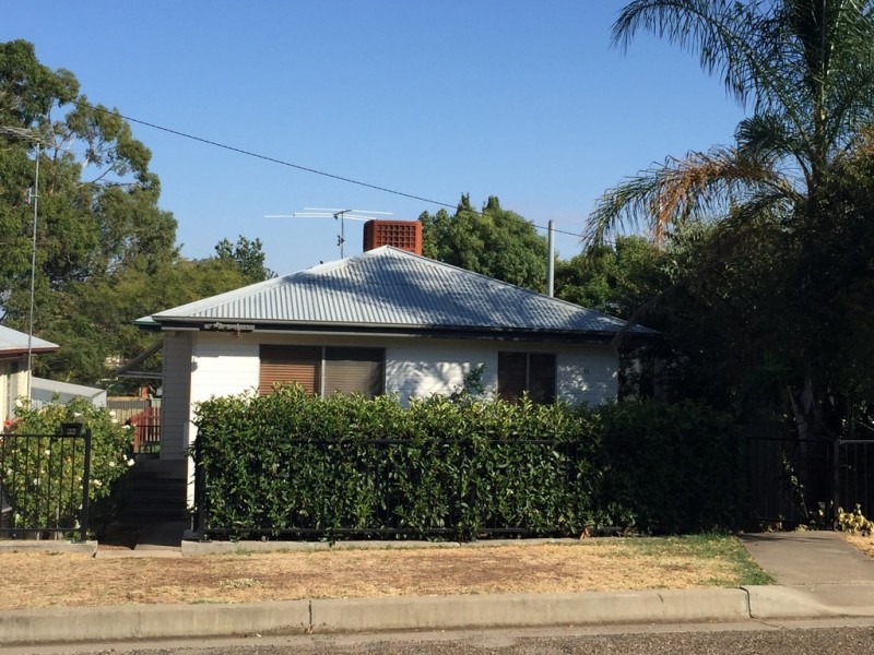 32 Hunt Street, Tamworth NSW 2340
