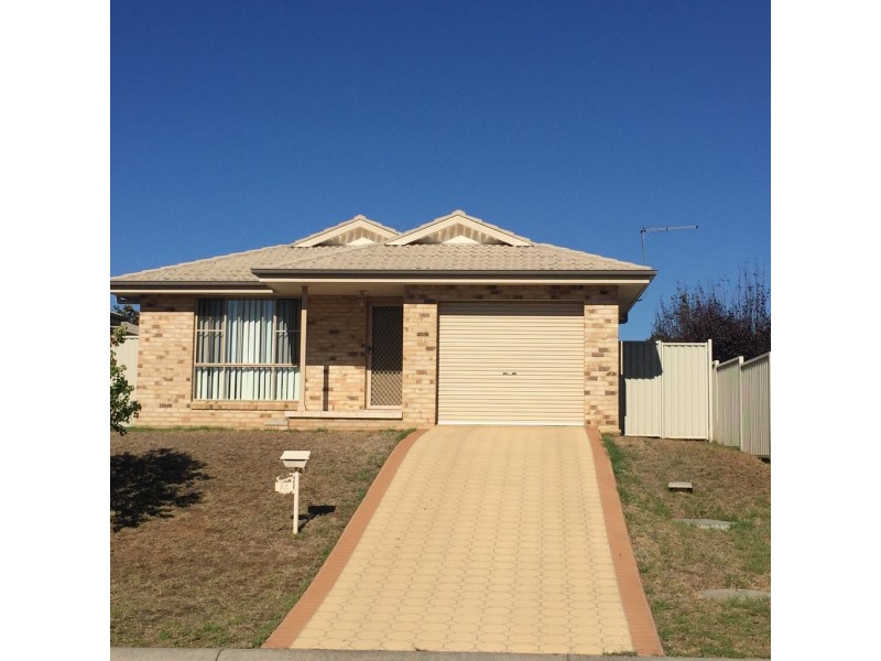 9A Baker Close, Tamworth NSW 2340