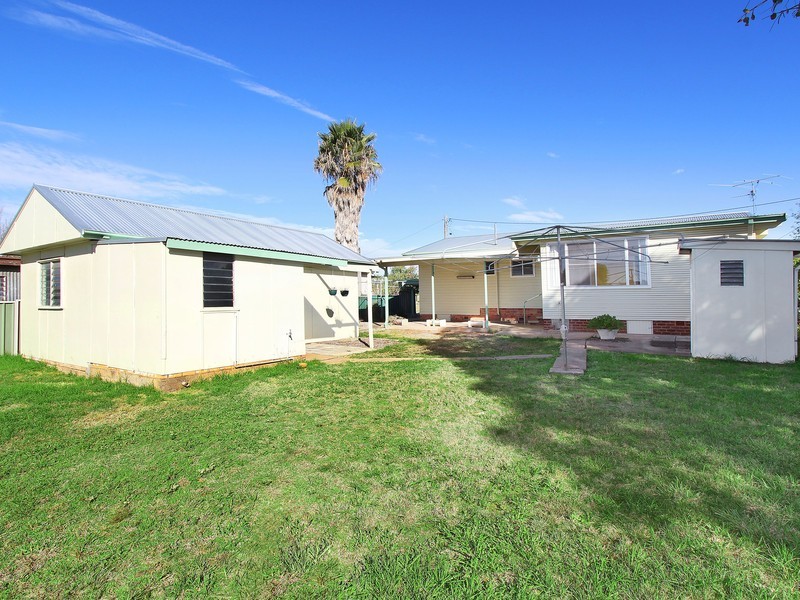 3 Iona Street, Tamworth NSW 2340