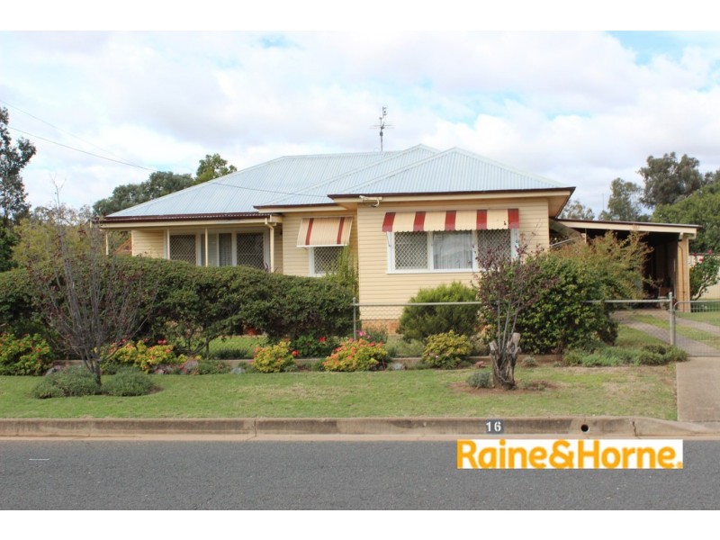16 Gunnedah Road, Tamworth NSW 2340
