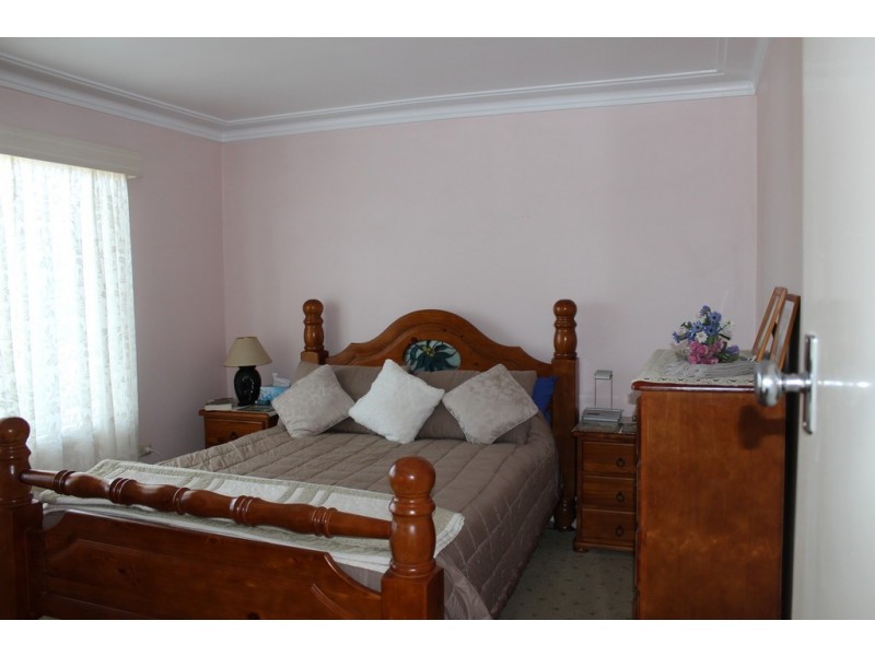 42 Erwin Street, Tamworth NSW 2340