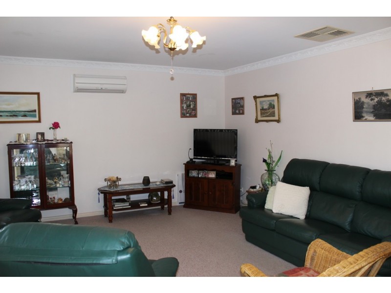 2a Parry Street, Tamworth NSW 2340