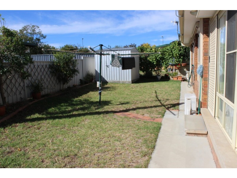 2a Parry Street, Tamworth NSW 2340