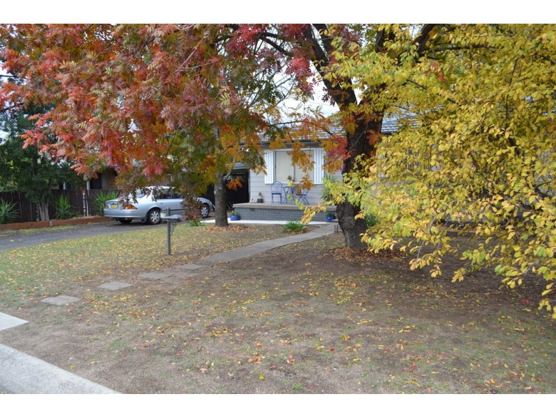 10 Susan Street, Kootingal NSW 2352